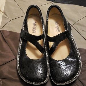 Alegria nursing shoes size 39
